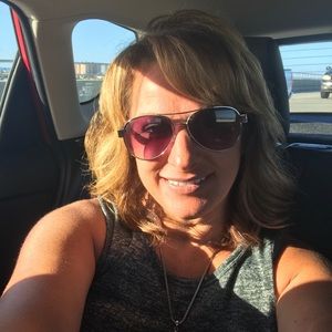 Meet your Posher, Stacy